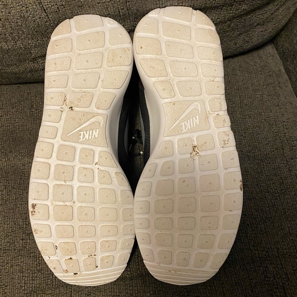 Nike Roshe Run - Picture 6 of 8